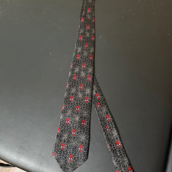 Spider Man Tie - Picture 1 of 3